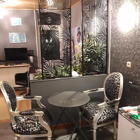 Welcome  ---------------- Au Coeur De La Historique --exceptionnellement Calme *