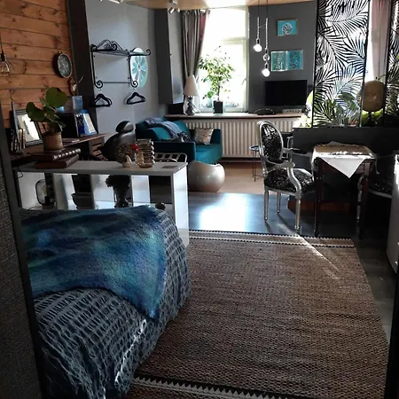 Welcome  ---------------- Au Coeur De La Historique --exceptionnellement Calme Appartement Chimay